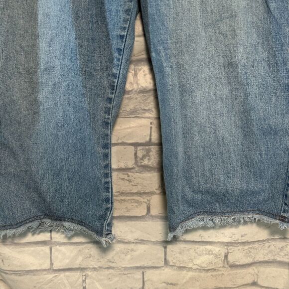 Route 66 Capri Womens 22W Blue Denim Button Fly Y2K Raw Hem Made in Russia Vntg - Picture 3 of 16